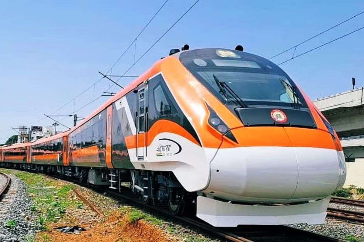 Prime Minister Narendra Modi flagged off 9 trains simultaneously