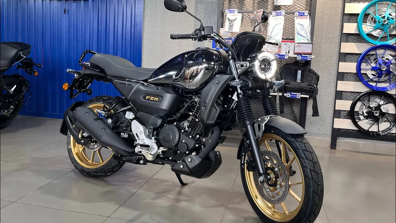 Yamaha FZ X Chrome