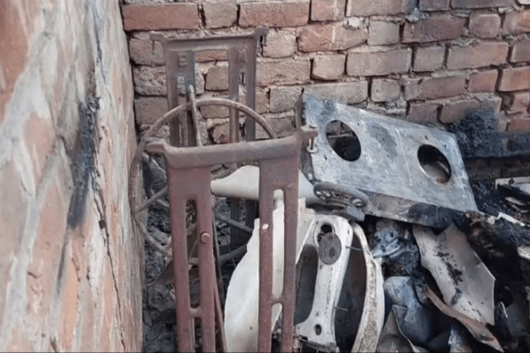 Four killed in cylinder explosion