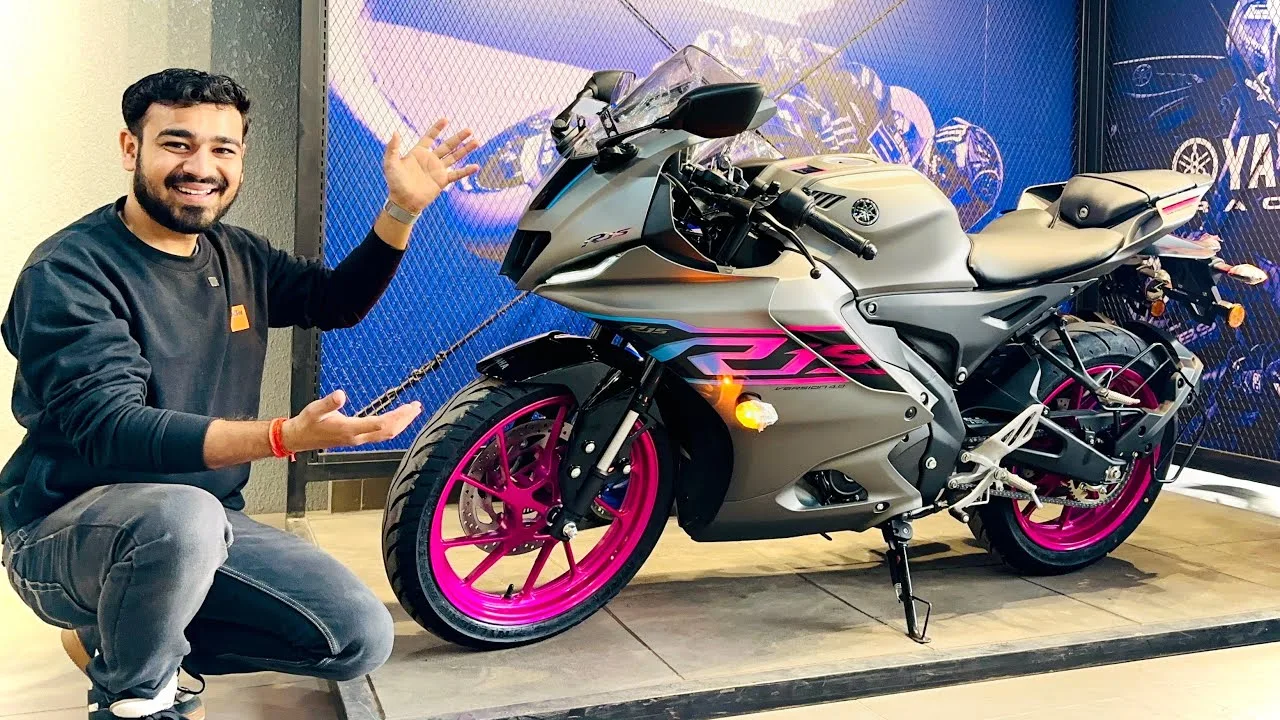 Yamaha R15 V4