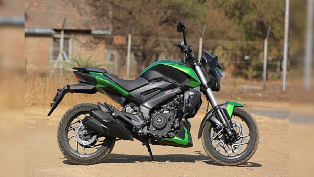 Bajaj की ये धांसू बाइक कहलाती है 400cc सेगमेंट की किंग, मिलते हैं ब्रांडेड फीचर्स और किलर लुक भी, देखें कीमत